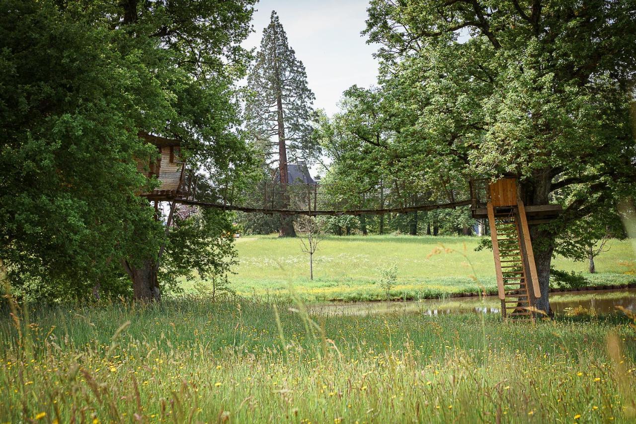 Cabane Perchee Dans Les Arbres Saint-Hilaire-en-Morvan Exterior photo